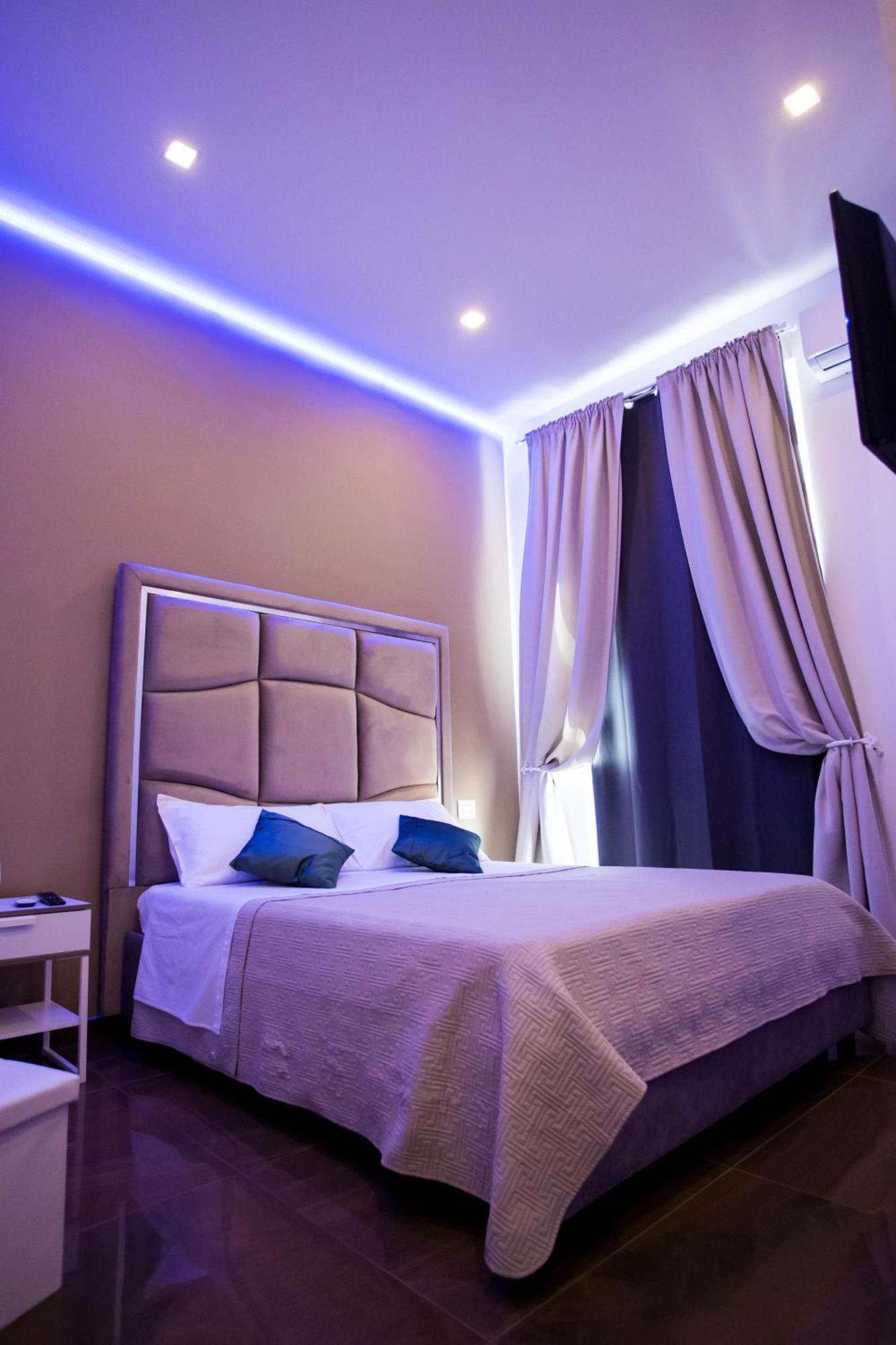 Palazzo 15 Napoli Bed & Breakfast Exterior photo
