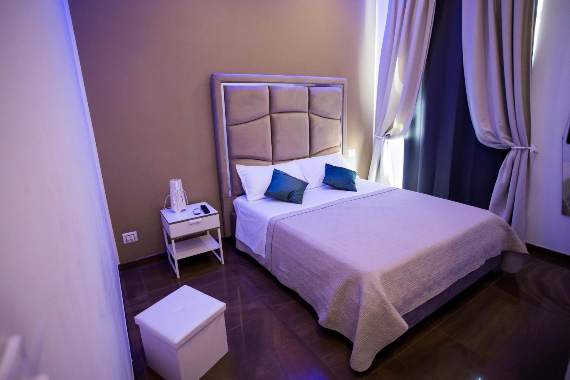 Palazzo 15 Napoli Bed & Breakfast Exterior photo