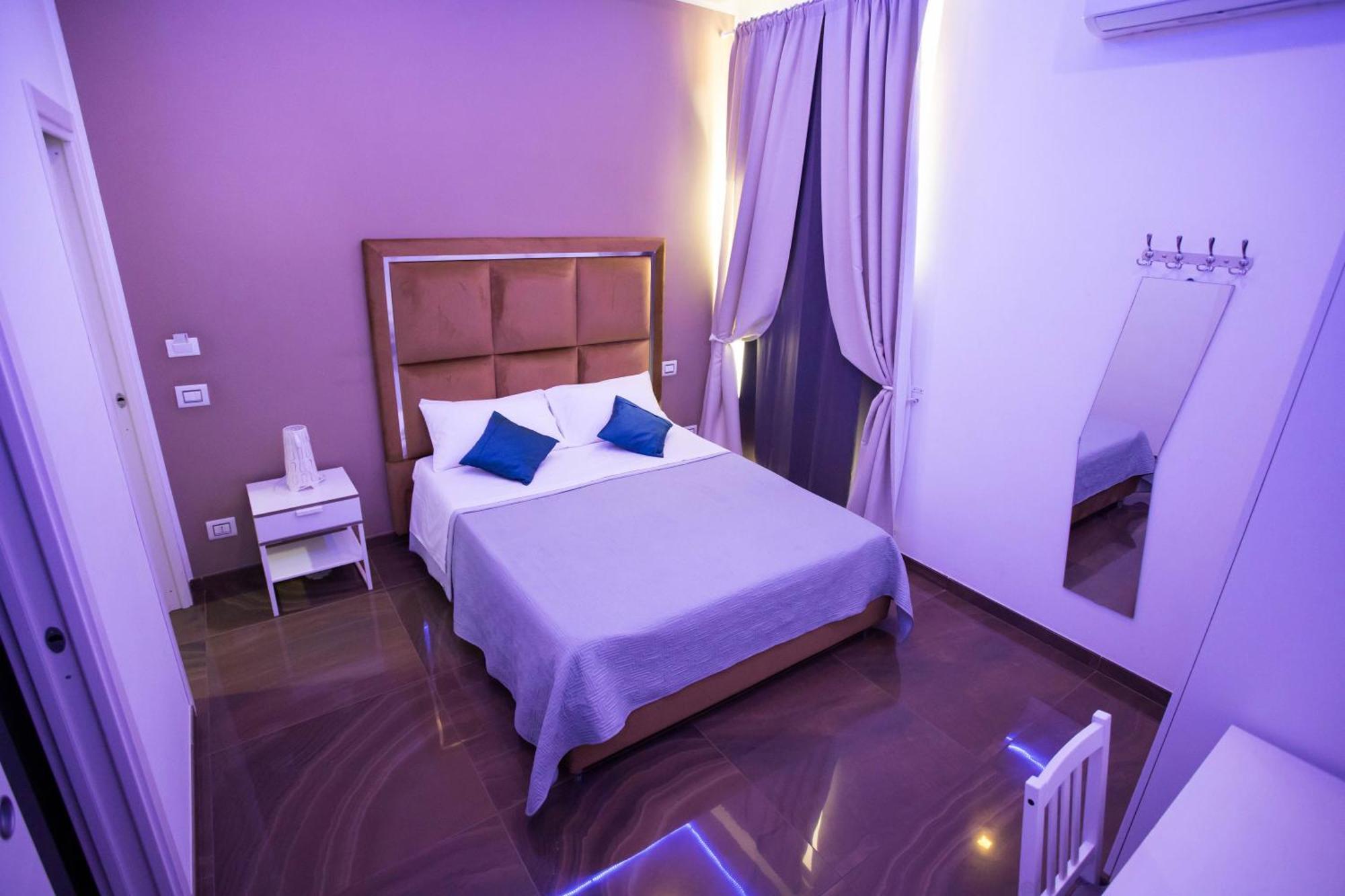 Palazzo 15 Napoli Bed & Breakfast Exterior photo