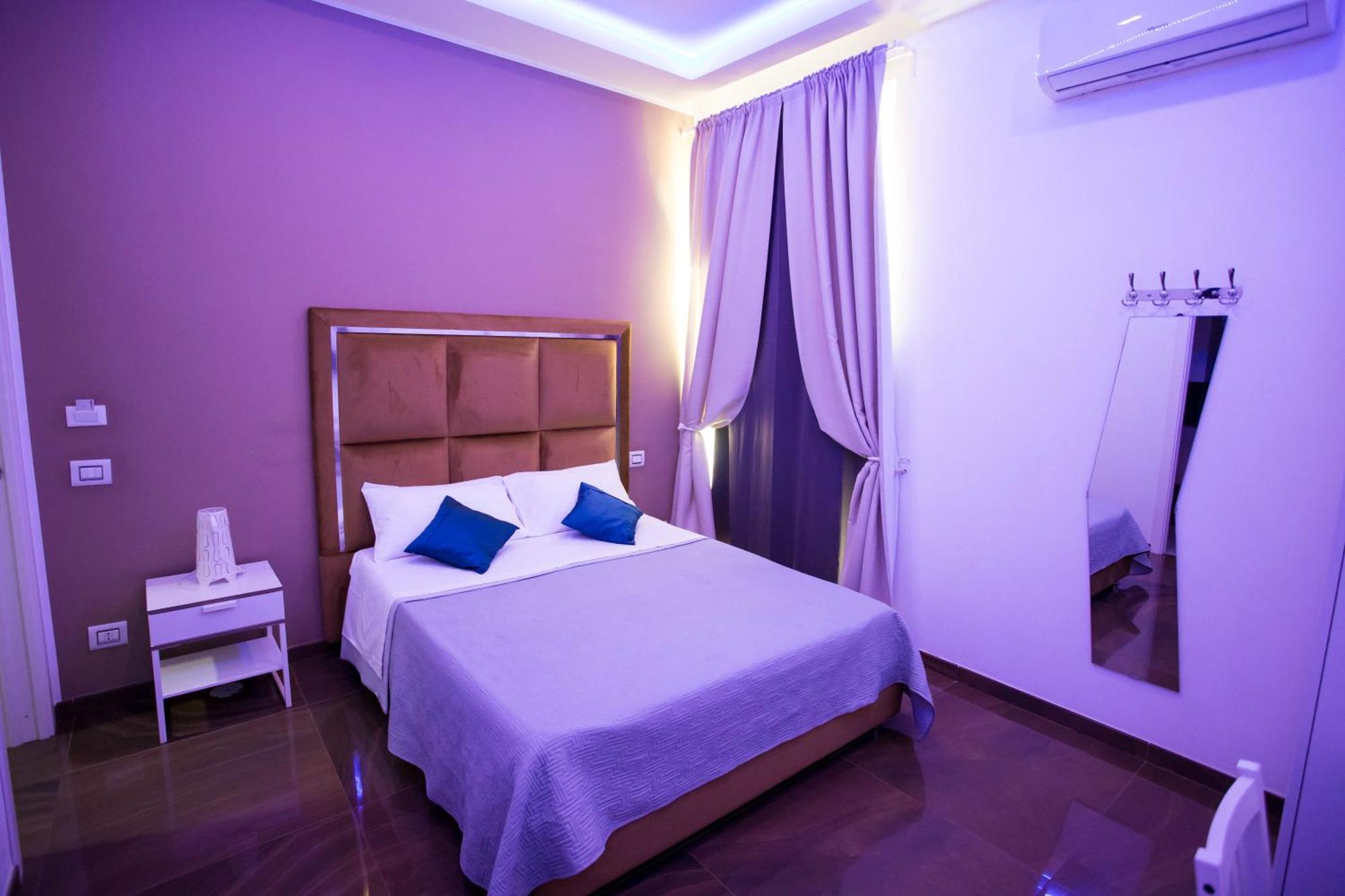 Palazzo 15 Napoli Bed & Breakfast Exterior photo